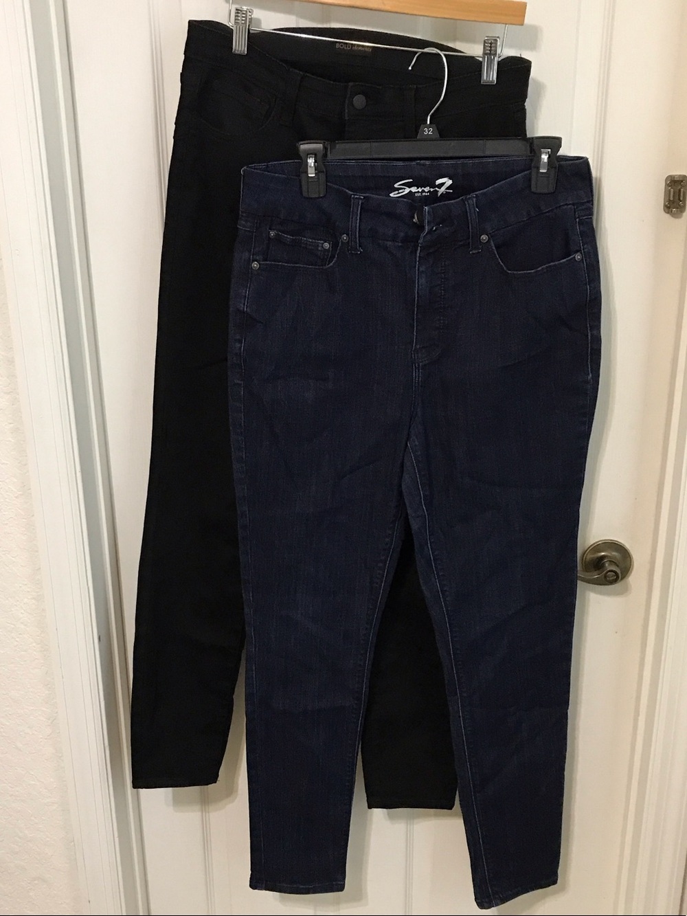 Seven7 Women's Dark Blue and Black Bold Elements Skinny Jeans Duo
